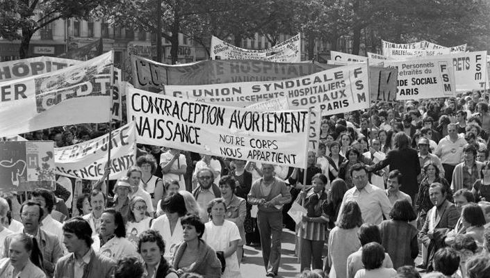 28 Décembre 1967 : promulgation de la loi Neuwirth sur la 'régulation des naissances'