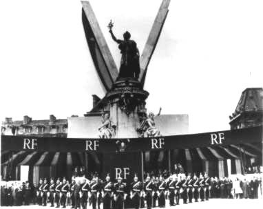 28 Septembre 1955 : Naissance de la Ve République - La Réinvention de la France