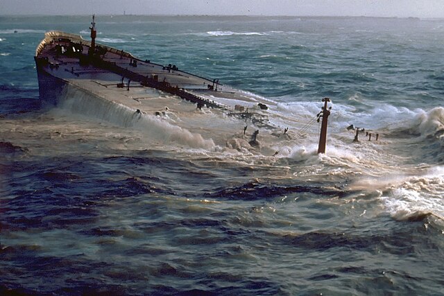 L'Amoco Cadiz et les grandes marées noires : comprendre une catastrophe écologique