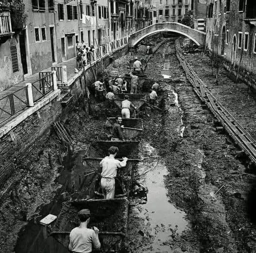 1956 : Quand Venise Vida ses Canaux pour une Renaissance Historique