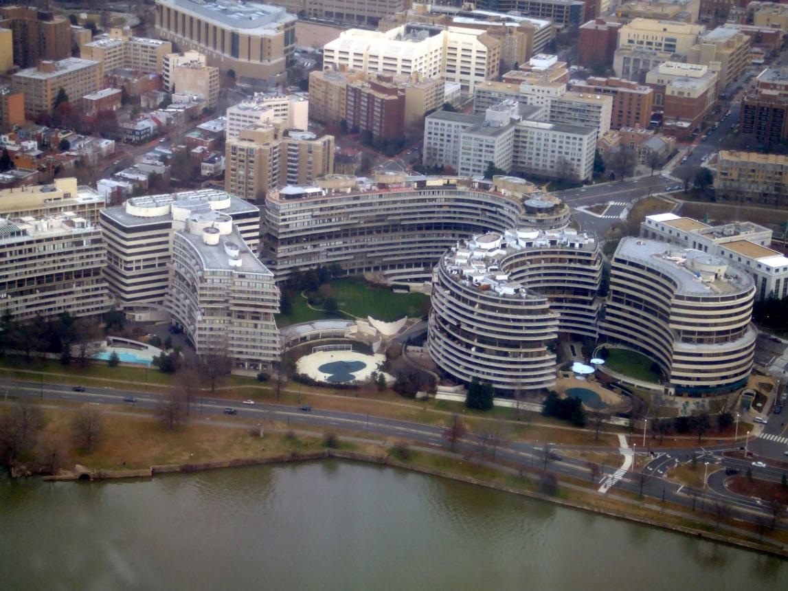 File:WatergateFromAir.JPG - Wikimedia Commons