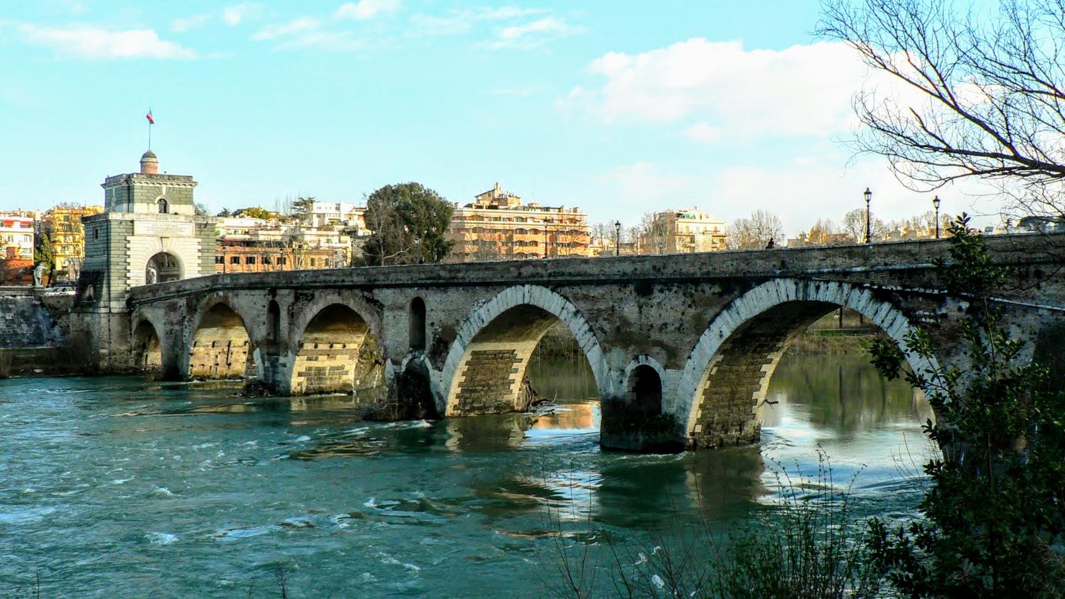 Over the Tiber: discovering Rome's seven most iconic bridges | Turismo Roma