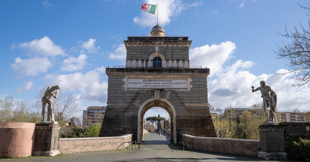 Ponte Milvio a Roma, un angolo della città ricco di storia — idealista/news