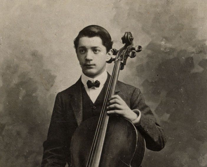 
Un Français dans l'Orchestre du Titanic : L'Histoire de Georges Krins
