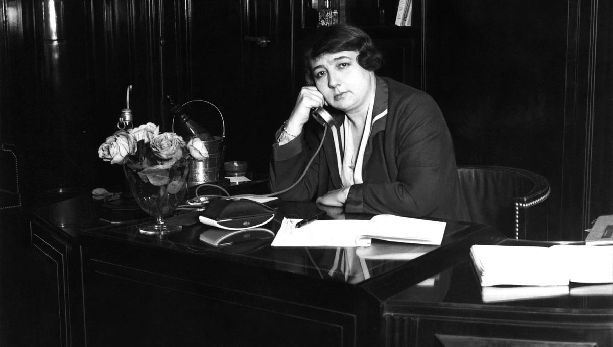 4 Décembre 1928 : Arrestation de la Banquière Marthe Hanau