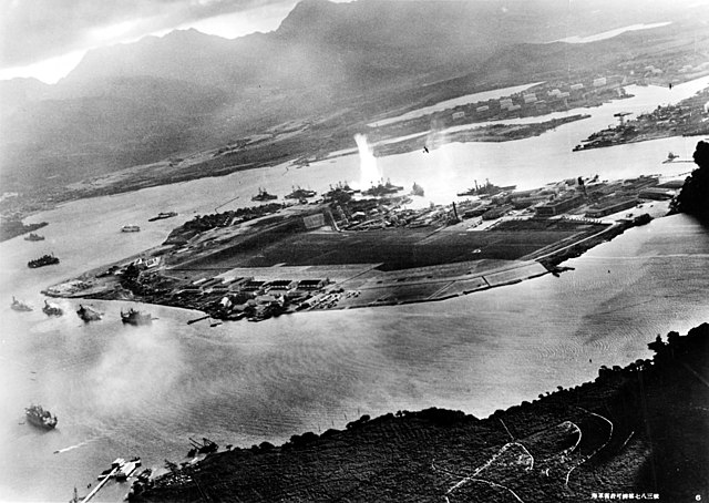 7 Décembre 1941 : L'Attaque Surprise de Pearl Harbor par l'Aviation Japonaise