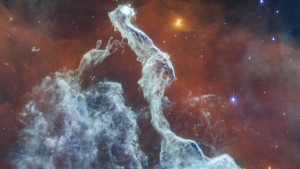 Nébuleuse de la Tête de Chat : les images fascinantes de Hubble et Webb